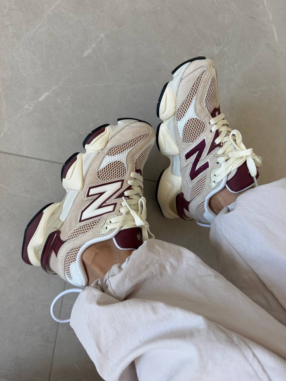New Balance 9060 Linen Bordeaux