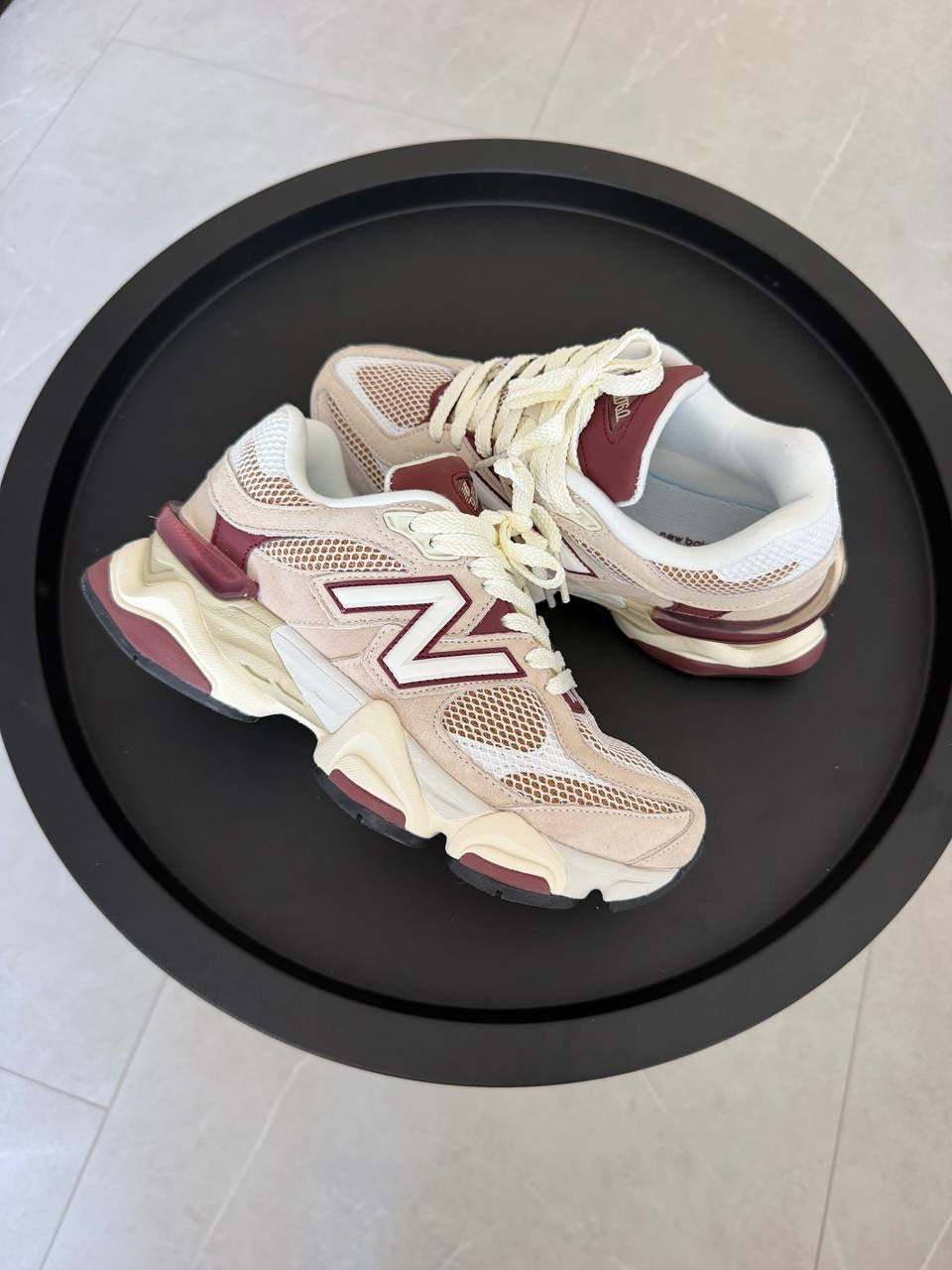New Balance 9060 Linen Bordeaux